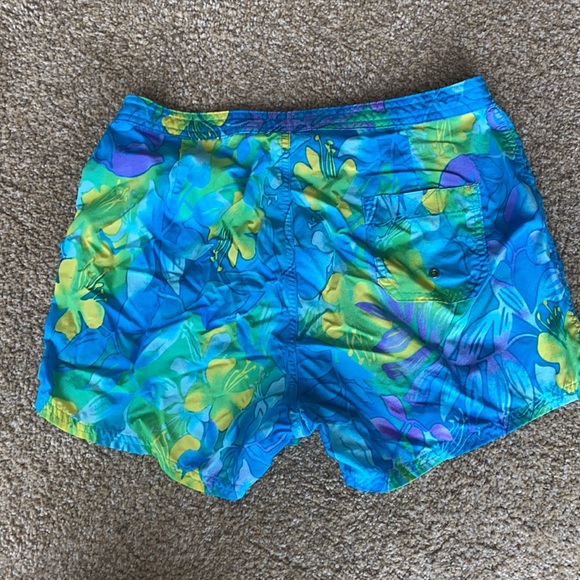 Catalina Women’s Shorts size M (8-10) - Picture 2 of 9